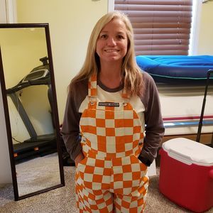 Meet your Posher, Kelli graves